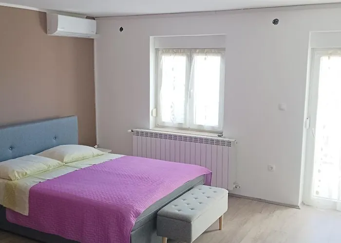 Room Benjamin